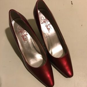 Life Stride Dark Red patent leather heels
